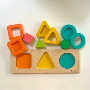 Lovevery Geo Shapes Puzzle (from The Realist play kit - months 19, 20 & 21)
